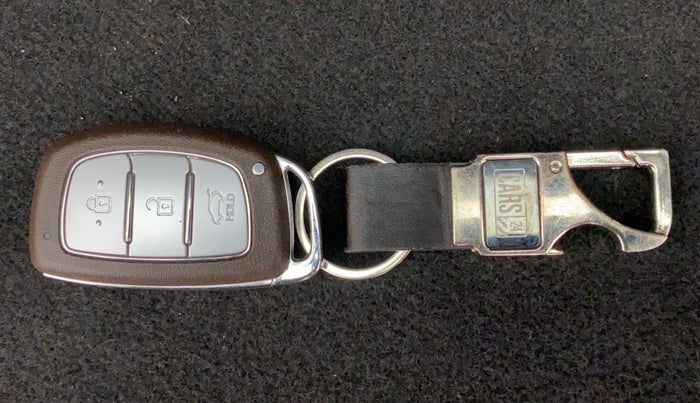 2018 Hyundai Tucson GLS 2WD AT PETROL, Petrol, Automatic, 66,873 km, Key Close Up