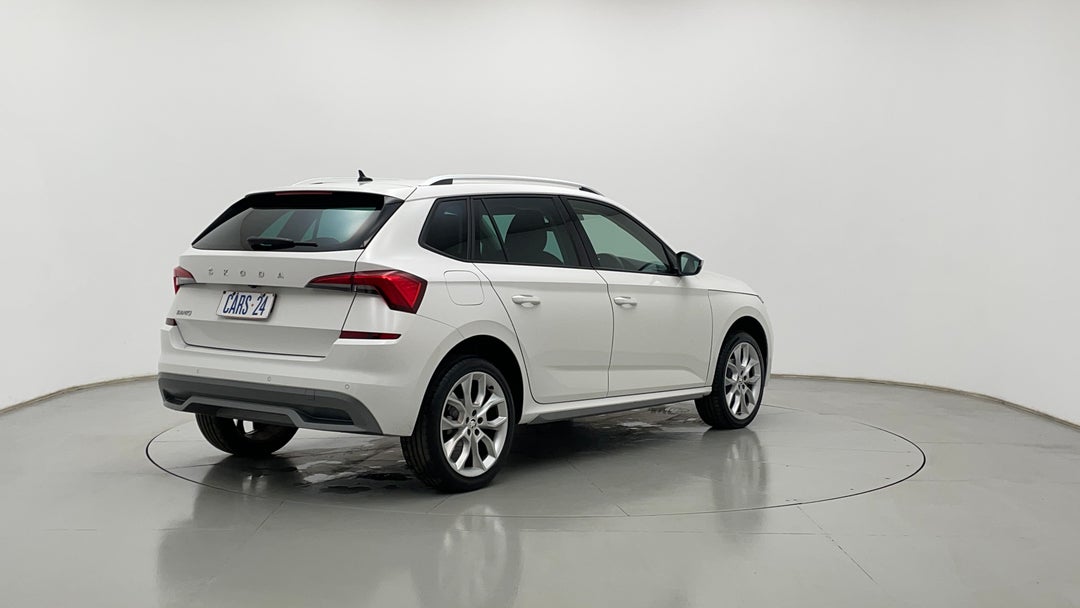 Right Back Diagonal (45- Degree) View