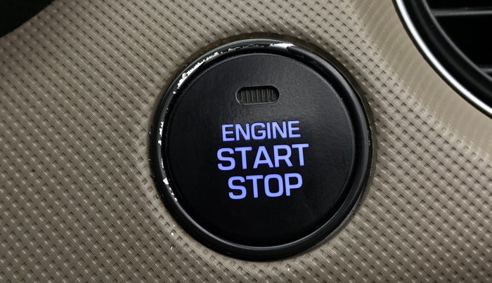 2017 Hyundai Grand i10 ASTA 1.2 VTVT, Petrol, Manual, 76,001 km, Keyless Start/ Stop Button