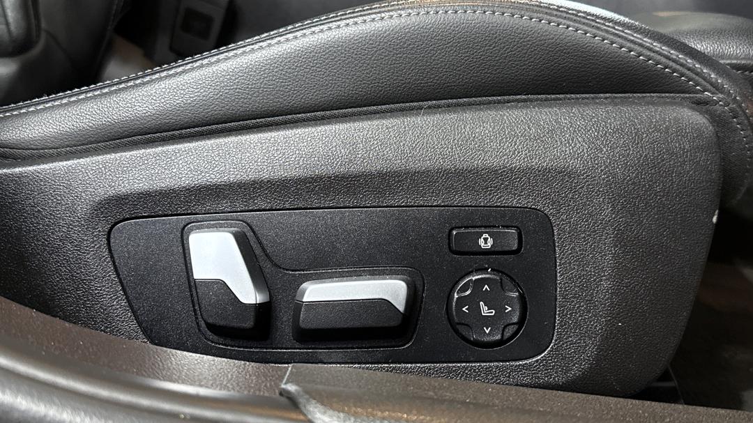 2021 BMW 3 20i M Sport, Automatic, 63676 km, Drivers Side Adjustment Panel