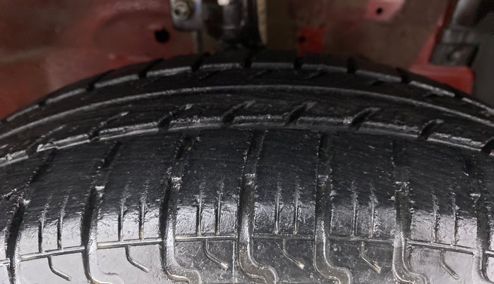 2015 Maruti Swift VXI D, Petrol, Manual, 44,907 km, Right Front Tyre Tread