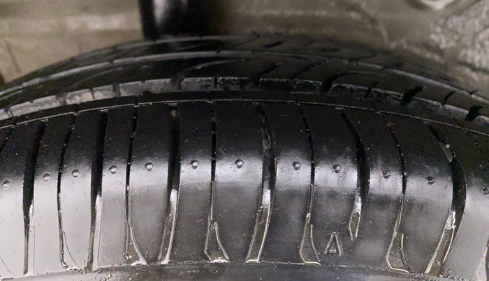 2015 Maruti Celerio VXI AT, Petrol, Automatic, 28,535 km, Right Rear Tyre Tread