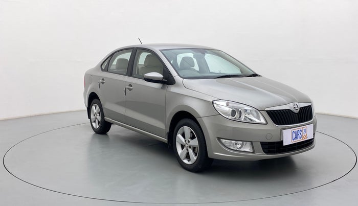 2016 Skoda Rapid 1.6 MPI STYLE PLUS AT, Petrol, Automatic, 16,601 km, Right Front Diagonal