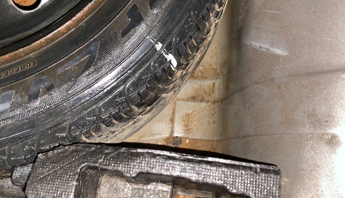 2015 Honda Amaze 1.2 SMT I VTEC, Petrol, Manual, 31,420 km, Boot floor - Slight discoloration