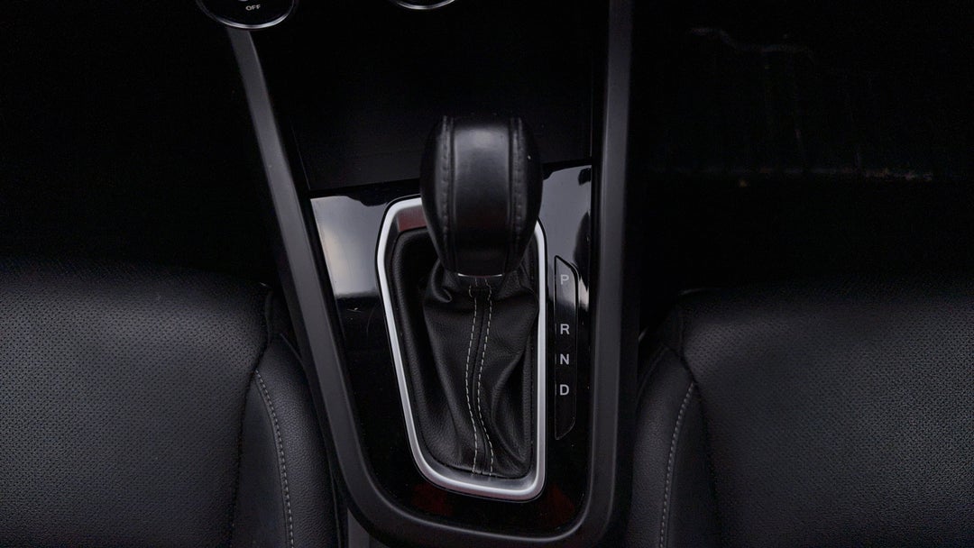 2023 Renault Arkana Zen, Automatic, 64977 km, Gear Lever 