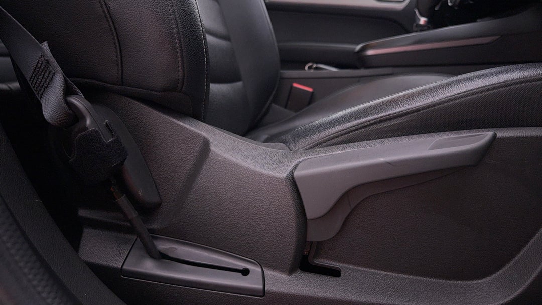 2023 Renault Arkana Zen, Automatic, 64977 km, Drivers Side Adjustment Panel