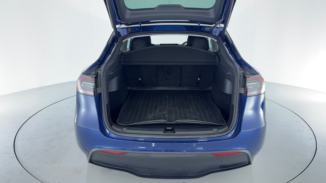 2024 Tesla Model Y Rear-wheel Drive, Automatic, 58309 km, Boot Inside View