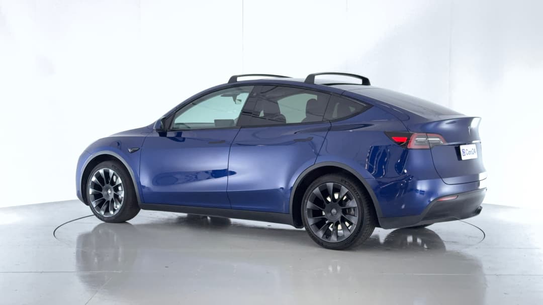 2024 Tesla Model Y Rear-wheel Drive, Automatic, 58309 km, Left Back Diagonal (45- Degree) View