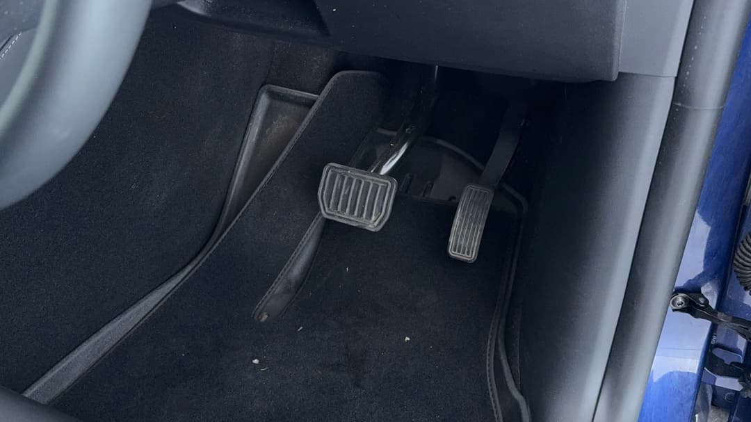 2024 Tesla Model Y Rear-wheel Drive, Automatic, 58309 km, Pedals and Footmat