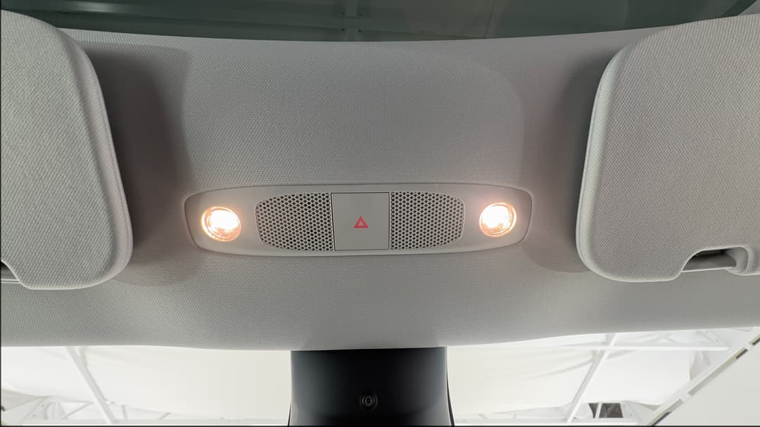 2024 Tesla Model Y Rear-wheel Drive, Automatic, 58309 km, On-Roof Controls/Sunglass holder