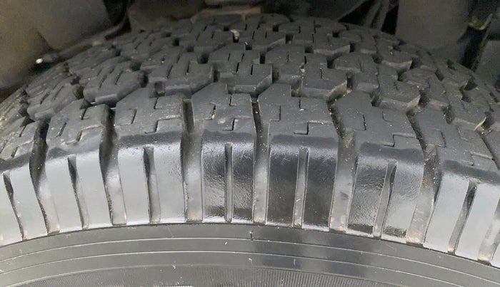 2022 Mahindra Bolero B6 (O), Diesel, Manual, 16,333 km, Right Front Tyre Tread