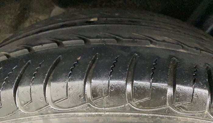 2018 Ford Ecosport TITANIUM + 1.5L PETROL AT, Petrol, Automatic, 33,655 km, Left Rear Tyre Tread