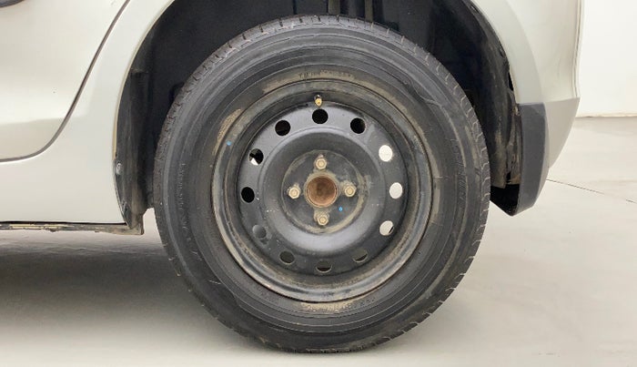 2017 Maruti Swift VXI, Petrol, Manual, 1,17,276 km, Left Rear Wheel