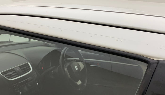 2017 Maruti Swift VXI, Petrol, Manual, 1,17,276 km, Front passenger door - Door visor damaged