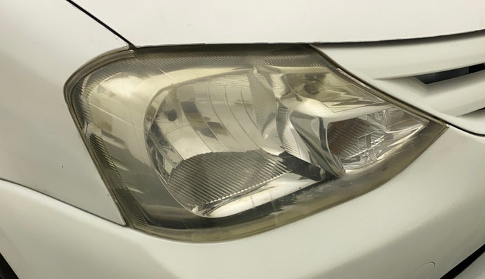 2012 Toyota Etios Liva G, CNG, Manual, 91,562 km, Right headlight - Faded