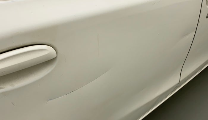 2012 Toyota Etios Liva G, CNG, Manual, 91,562 km, Right rear door - Minor scratches