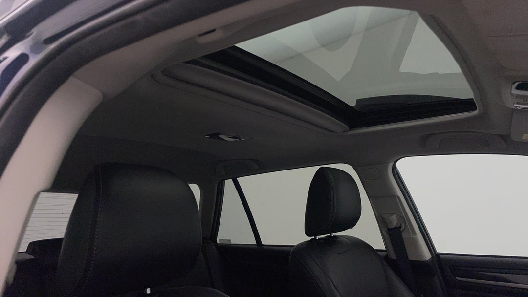 Interior Sunroof/Moonroof