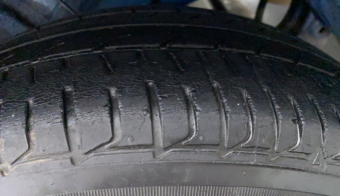 2017 Hyundai Elite i20 SPORTZ 1.2, Petrol, Manual, 31,359 km, Left Rear Tyre Tread