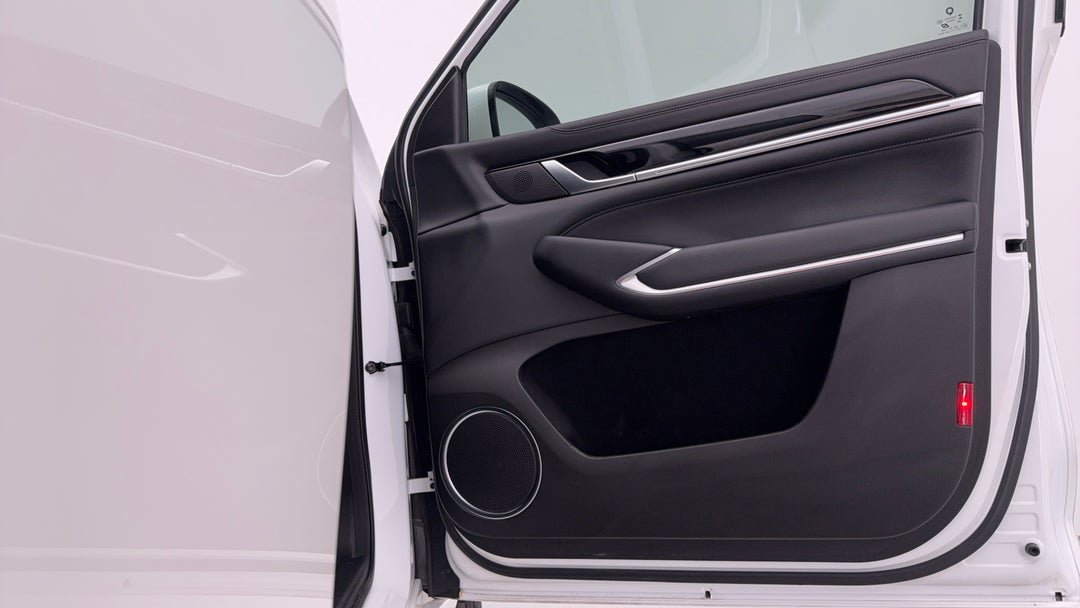 2024 GWM Cannon Alpha Ultra (4x4), Automatic, 43218 km, Speaker View