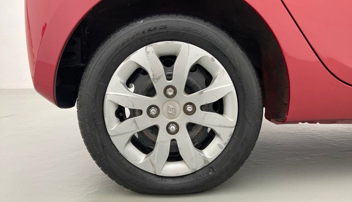 2017 Hyundai Eon MAGNA PLUS, Petrol, Manual, Right Rear Wheel