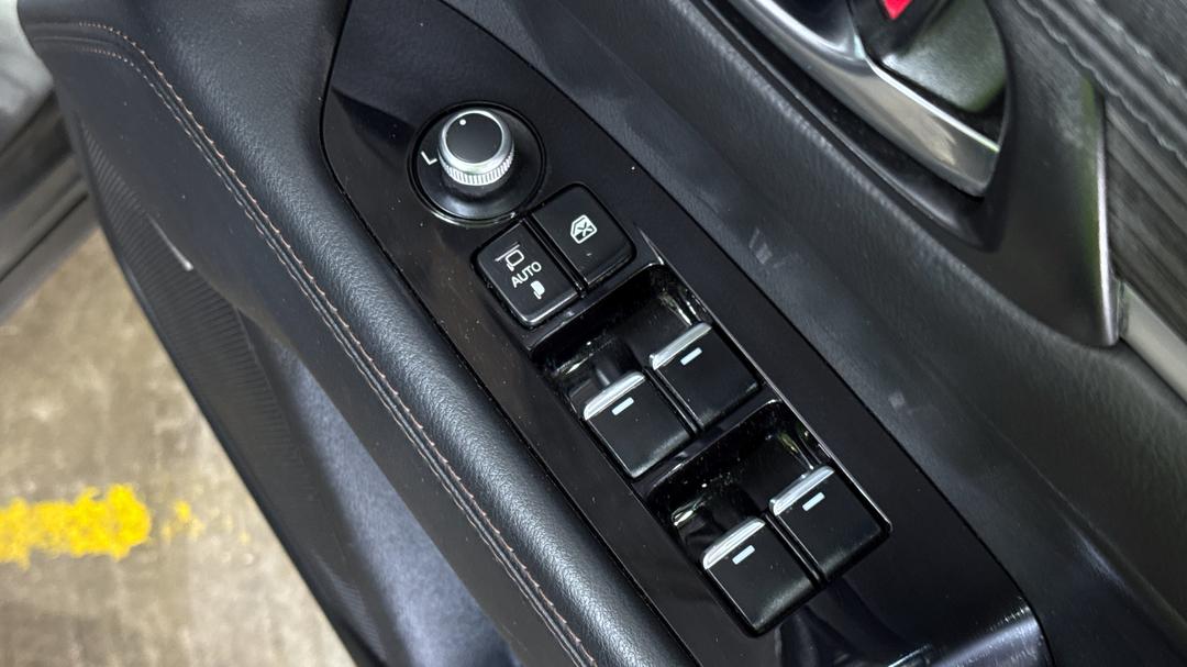 2020 Mazda CX-5 Gt (4x4), Automatic, 68416 km, Drivers Side Door Panel Controls