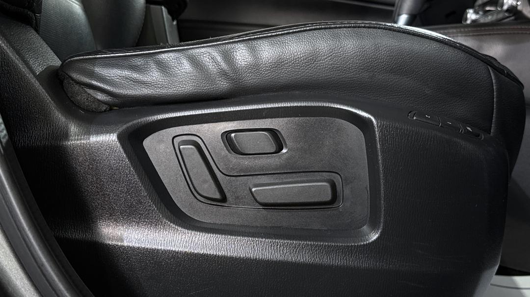 2020 Mazda CX-5 Gt (4x4), Automatic, 68416 km, Drivers Side Adjustment Panel