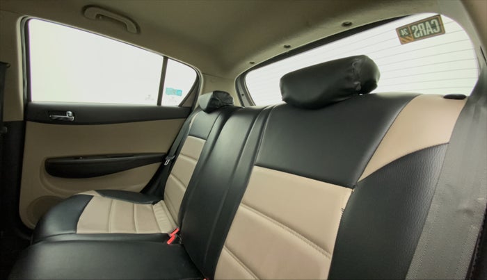 2013 Hyundai i20 ASTA 1.4 CRDI, Diesel, Manual, 71,443 km, Right Side Rear Door Cabin