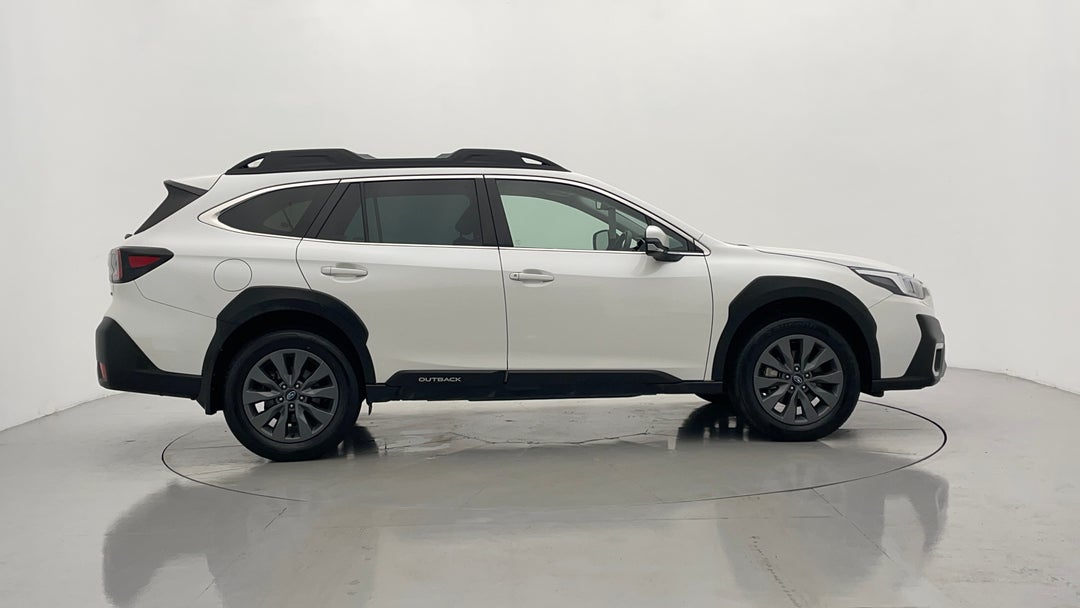 2023 Subaru Outback Awd, Automatic, 37867 km, Right Side View