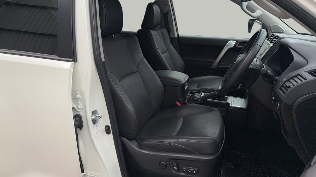 2023 Toyota Landcruiser Prado Gxl, Automatic, 48596 km, Right Side Front Door Cabin View