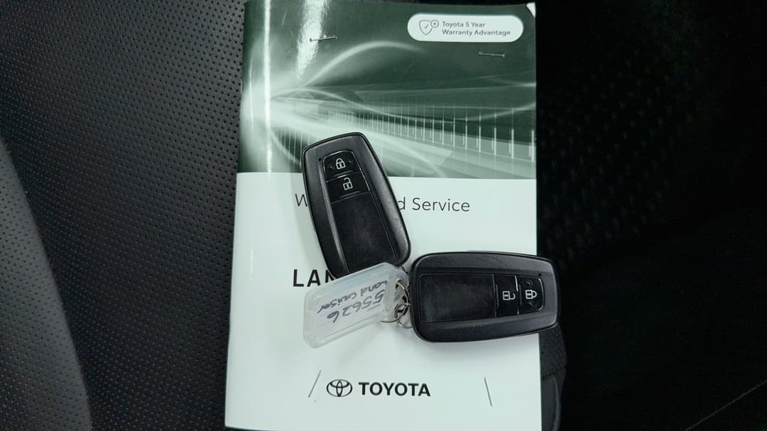 2023 Toyota Landcruiser Prado Gxl, Automatic, 48596 km, Key Close-up