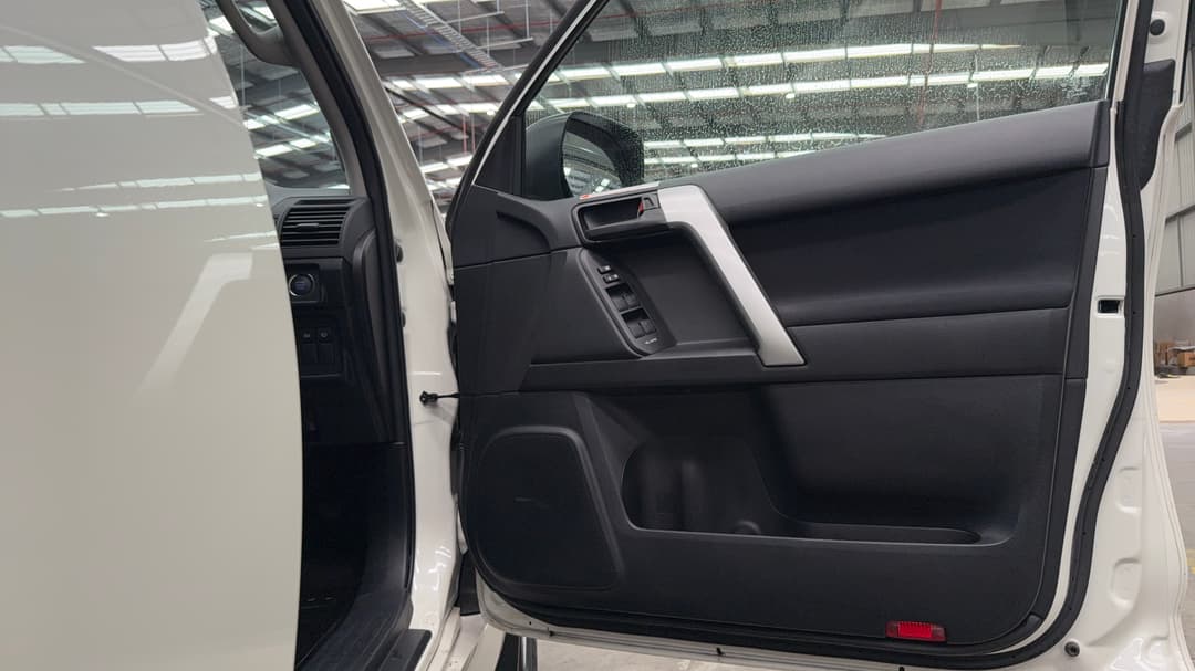 2023 Toyota Landcruiser Prado Gxl, Automatic, 48596 km, Speaker View