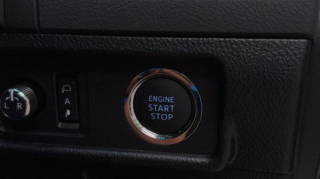 2023 Toyota Landcruiser Prado Gxl, Automatic, 48596 km, Keyless / Button Start