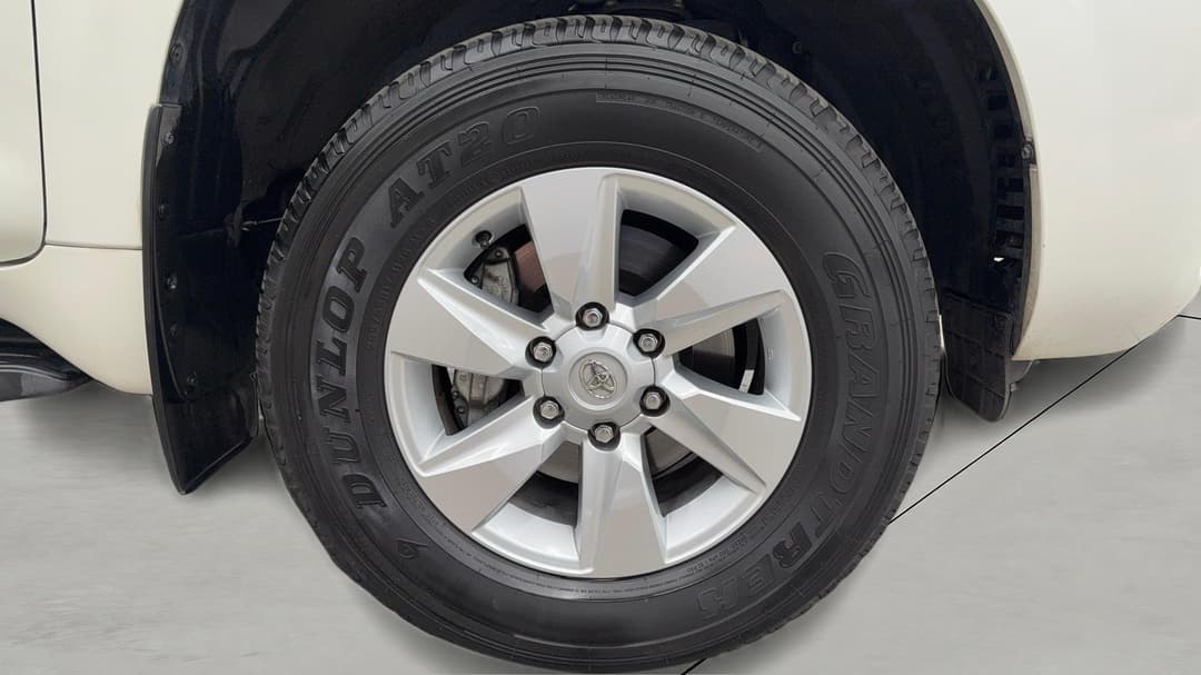 2023 Toyota Landcruiser Prado Gxl, Automatic, 48596 km, Right Front Wheel