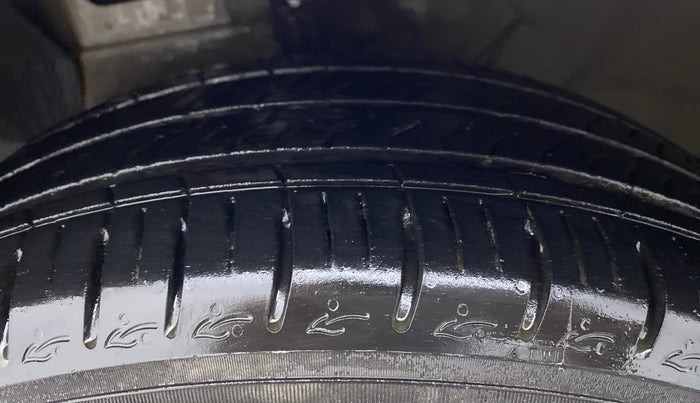 2021 Hyundai AURA SX 1.2 (O), Petrol, Manual, 7,356 km, Left Front Tyre Tread