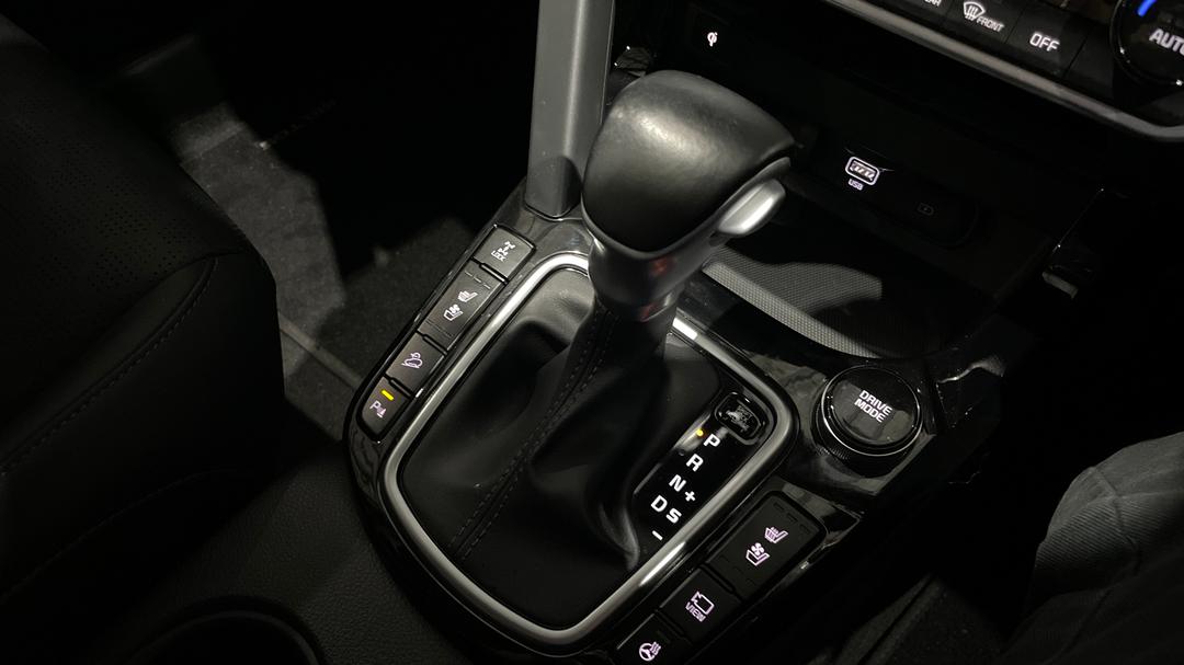 2021 Kia Seltos Gt-line (AWD), Automatic, 30349 km, Gear Lever 