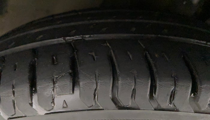 2021 Tata ALTROZ XE 1.2, Petrol, Manual, 42,443 km, Left Front Tyre Tread