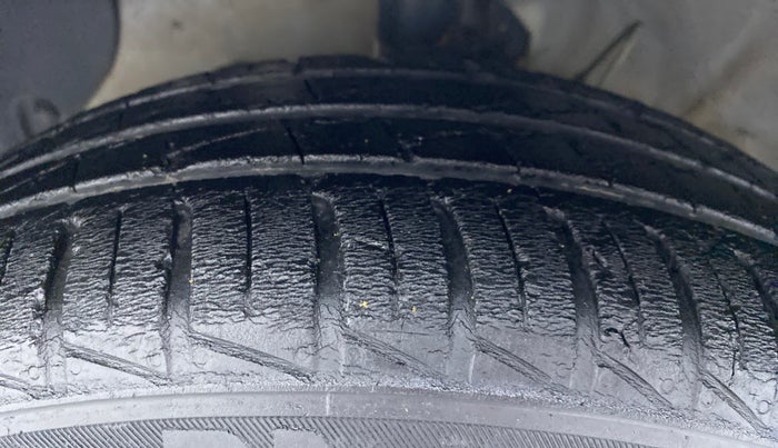 2019 Hyundai GRAND I10 NIOS SPORTZ PETROL, Petrol, Manual, 14,732 km, Left Front Tyre Tread