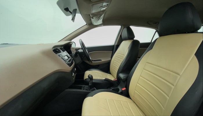 2017 Hyundai Elite i20 MAGNA 1.2, Petrol, Manual, 43,772 km, Right Side Front Door Cabin