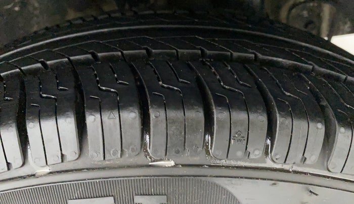 2017 Hyundai Elite i20 MAGNA 1.2, Petrol, Manual, 43,772 km, Left Rear Tyre Tread