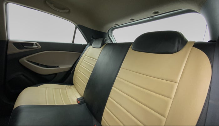 2017 Hyundai Elite i20 MAGNA 1.2, Petrol, Manual, 43,772 km, Right Side Rear Door Cabin
