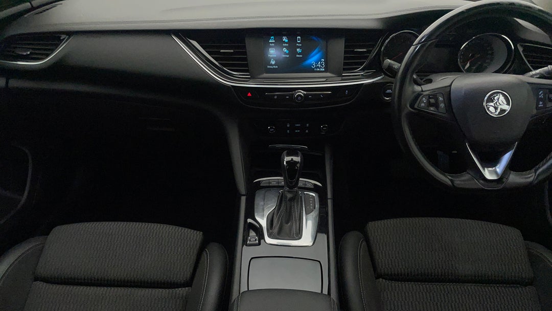 2018 Holden Commodore Rs, Automatic, 107002 km, Center Console