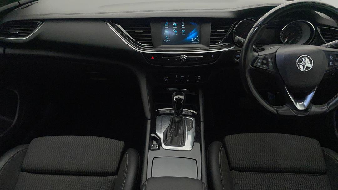 2018 Holden Commodore Rs, Automatic, 107002 km, Center Console