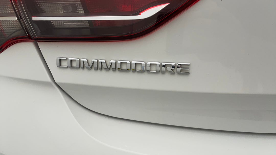 2018 Holden Commodore Rs, Automatic, 107002 km, Badge (Boot Left Side)