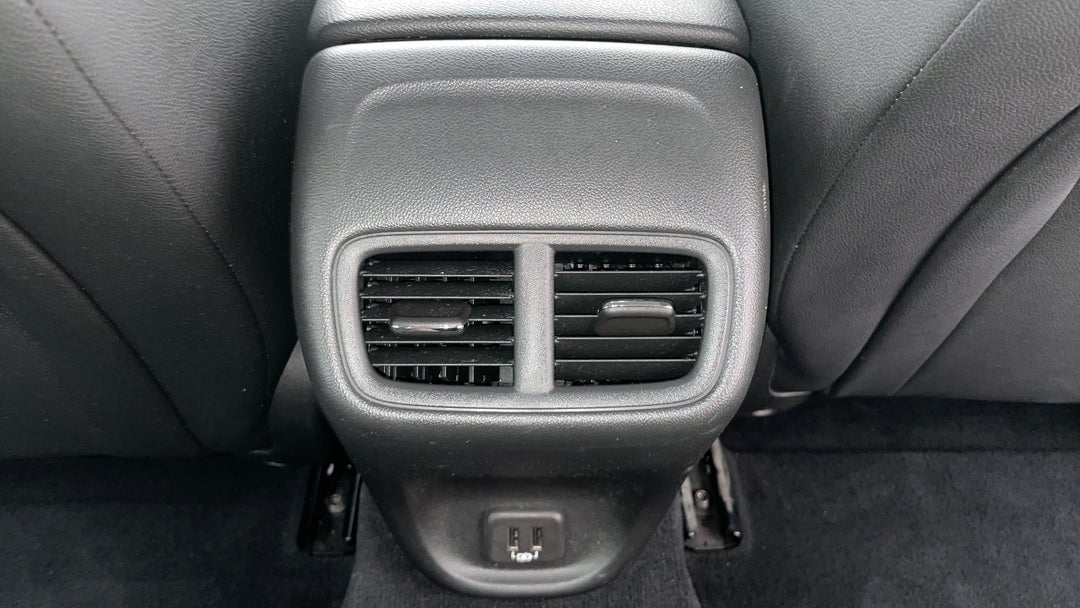 2018 Holden Commodore Rs, Automatic, 107002 km, Rear A/C Vent