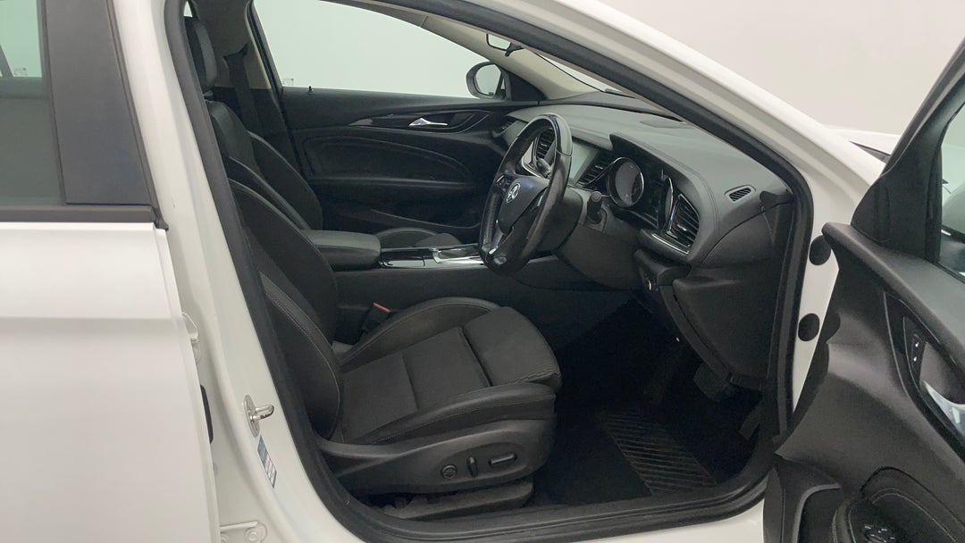 2018 Holden Commodore Rs, Automatic, 107002 km, Right Side Front Door Cabin View