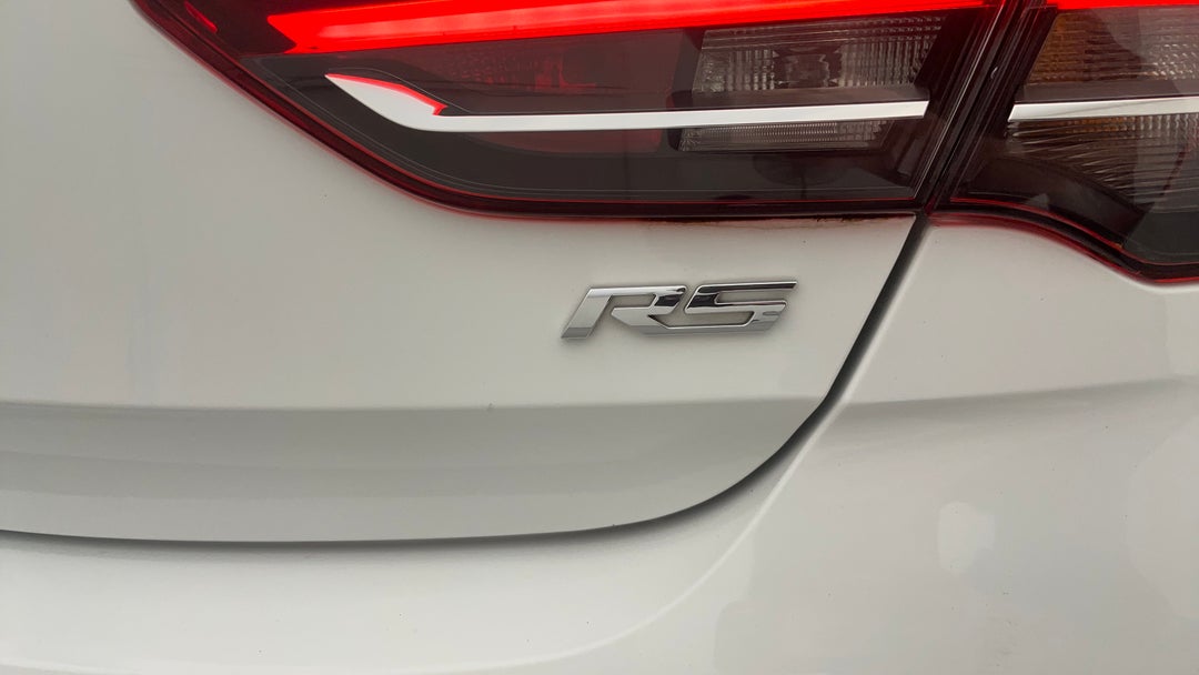 2018 Holden Commodore Rs, Automatic, 107002 km, Badge (Boot Right Side)