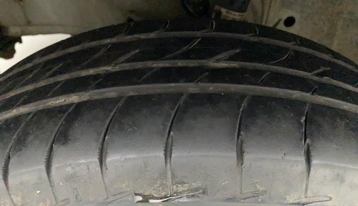 2019 Honda Amaze 1.2L I-VTEC S, CNG, Manual, 87,939 km, Left Front Tyre Tread