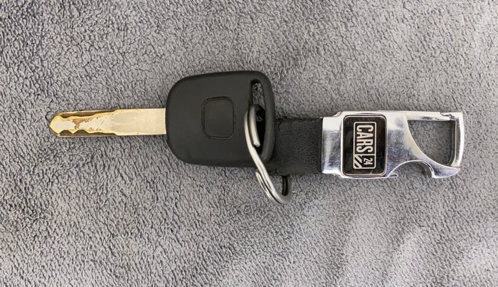 2019 Honda Amaze 1.2L I-VTEC S, CNG, Manual, 87,939 km, Key Close Up