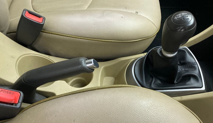 2016 Hyundai Verna FLUIDIC 1.6 VTVT S, Petrol, Manual, 24,309 km, Gear Lever