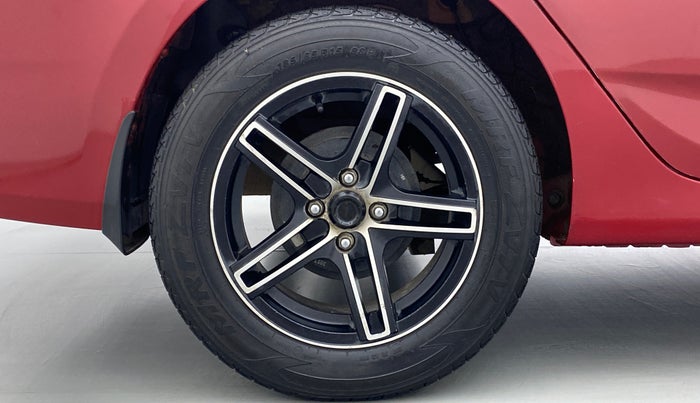 2016 Hyundai Verna FLUIDIC 1.6 VTVT S, Petrol, Manual, 24,309 km, Right Rear Wheel
